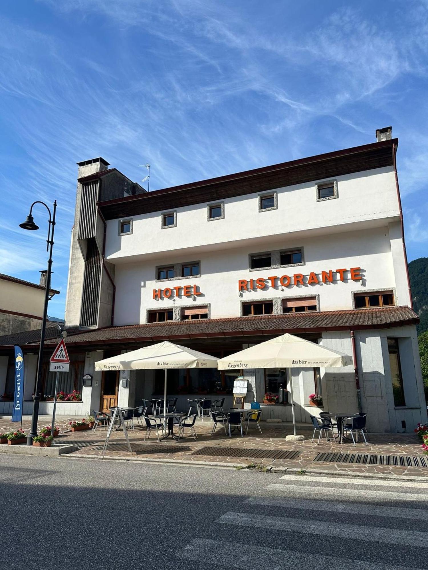Bike & Bikers Hotel Restaurant Ampezzo Exterior photo