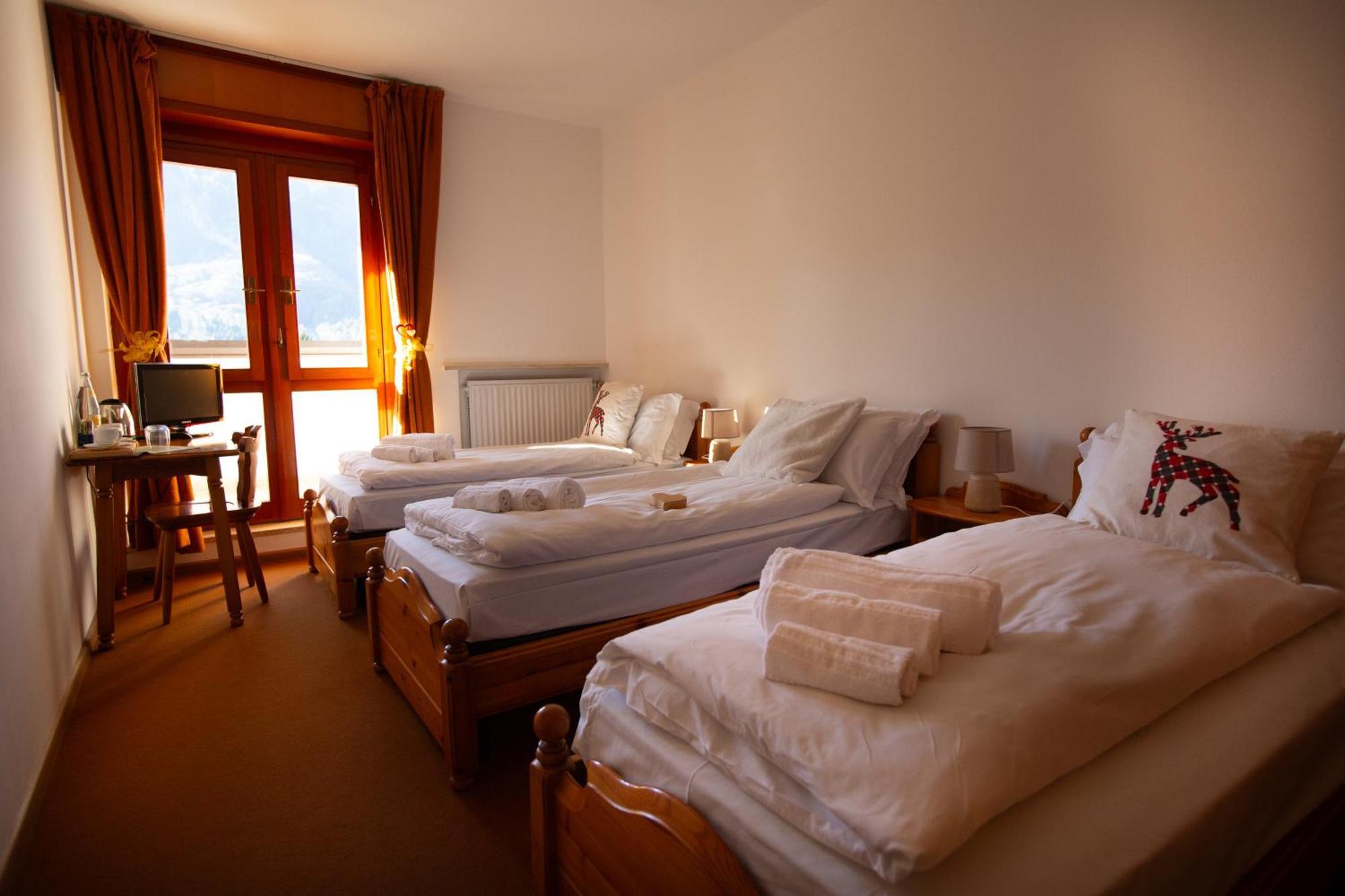 Bike & Bikers Hotel Restaurant Ampezzo Exterior photo
