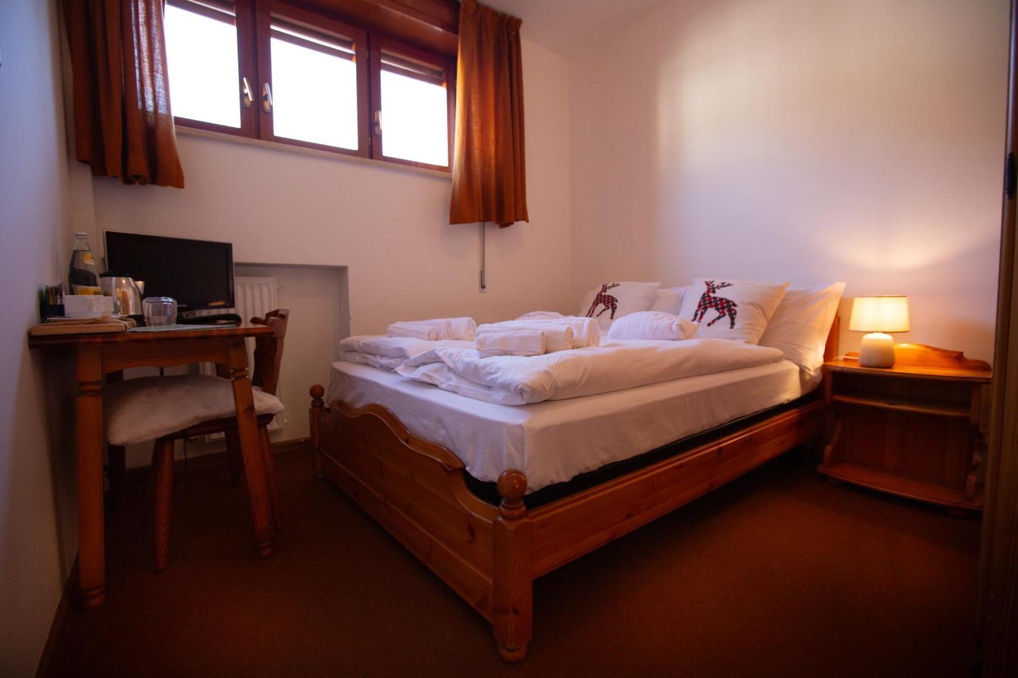 Bike & Bikers Hotel Restaurant Ampezzo Exterior photo