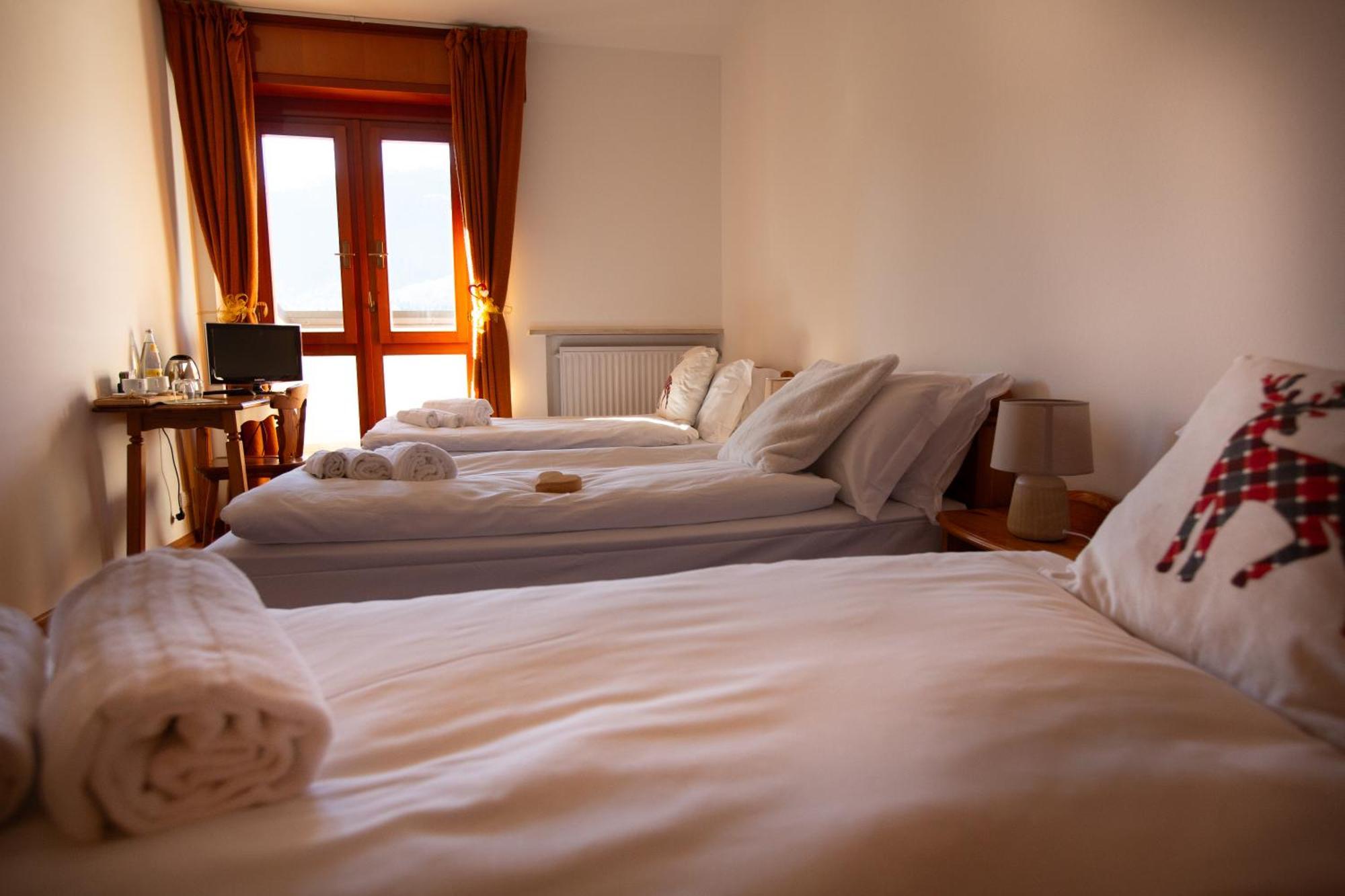 Bike & Bikers Hotel Restaurant Ampezzo Exterior photo
