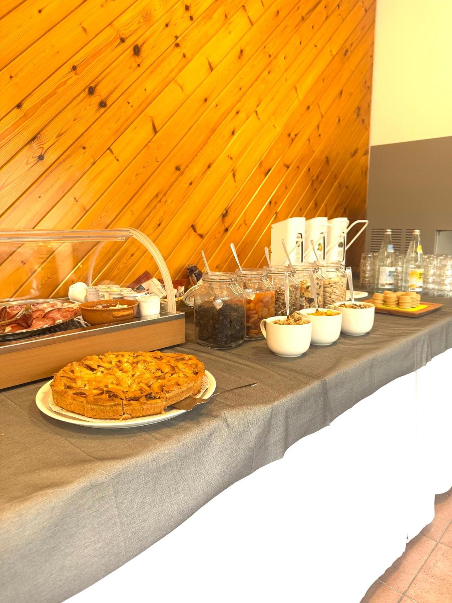 Bike & Bikers Hotel Restaurant Ampezzo Exterior photo